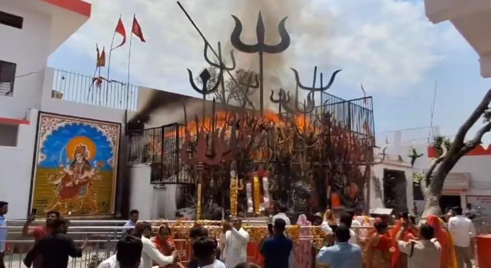 “Fire Bath of Idana Mata, marks the first day of Navarati”.