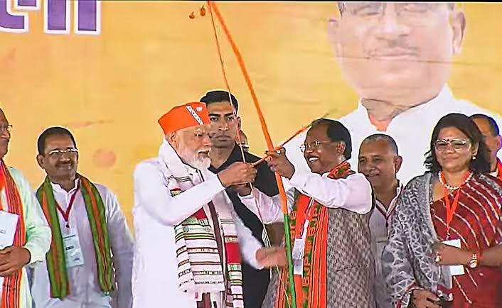“PM Modi Accuses Congress of Inheritance Tax Plan: Stirring Debate Ahead of Elections”
